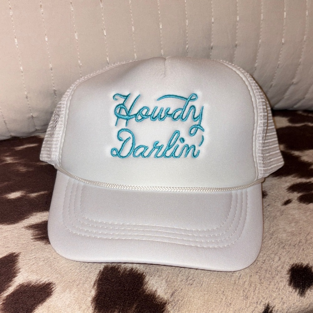 White 'Howdy Darlin' Trucker Hat
